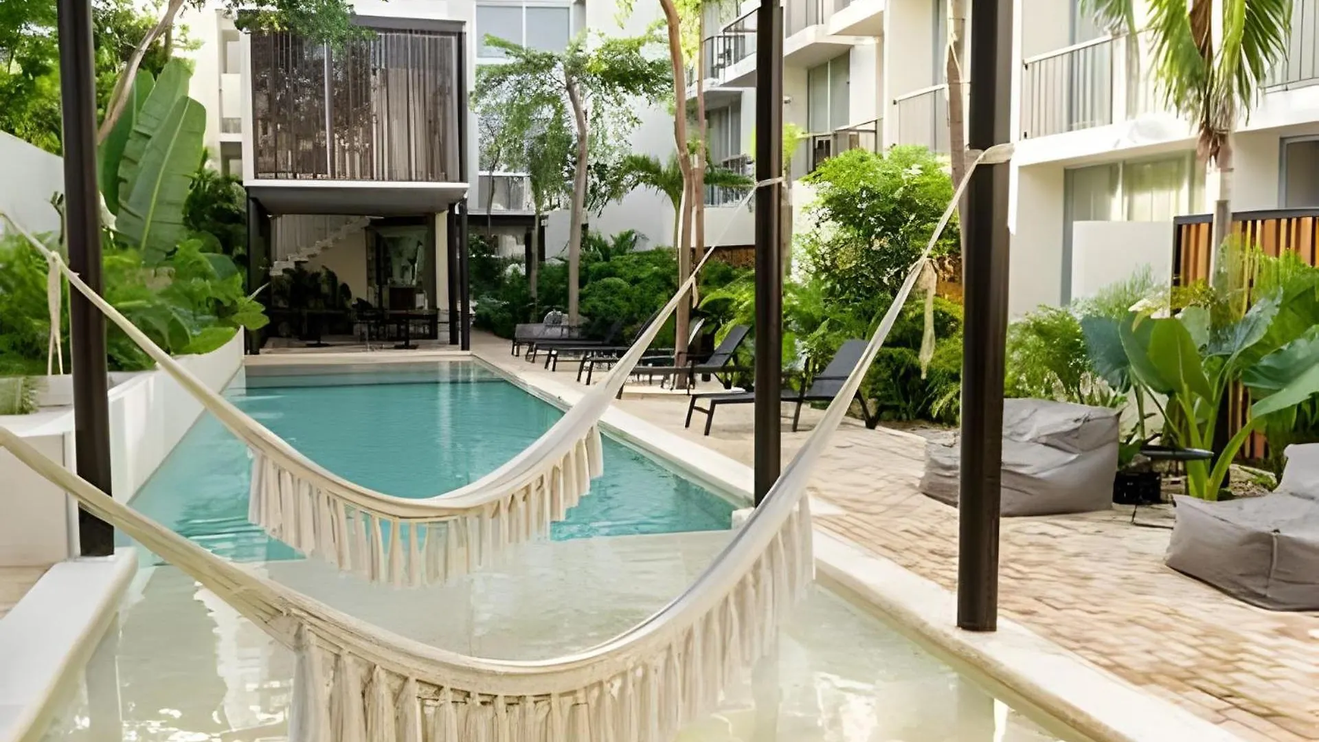 Piscina Privada Con Gran Comodidad. location